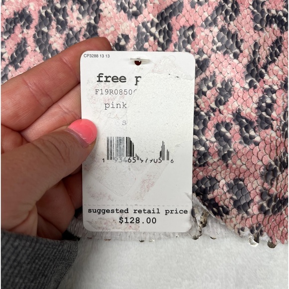 NWT FREE PEOPLE Pink Leopard/Cheetah Print Sequin Mini Skirt Size 2 - Picture 6 of 6